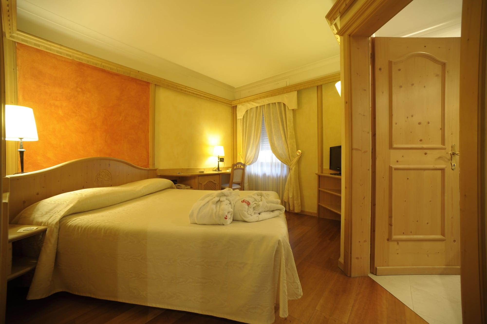 Active Hotel Ancora Predazzo Exterior foto